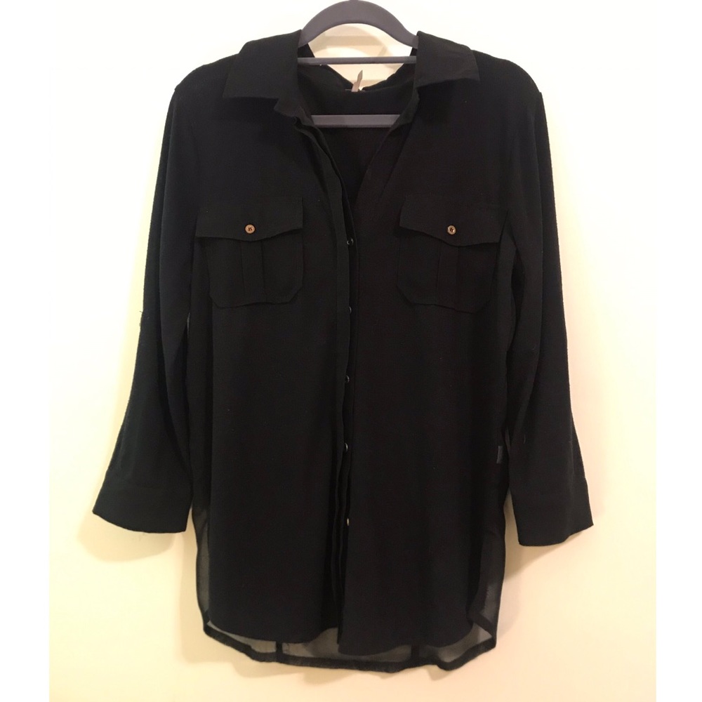 Black 3/4 quarter sleeve button up w/ sheer back